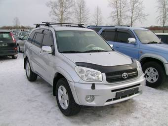 2005 Toyota RAV4 Photos