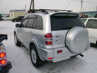 2005 Toyota RAV4 Photos