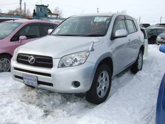 2005 Toyota RAV4 Photos