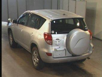 2005 Toyota RAV4 Pictures