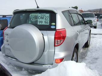 2005 Toyota RAV4 Photos