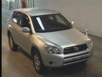 2005 Toyota RAV4 Pics