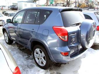 2005 Toyota RAV4 Pictures