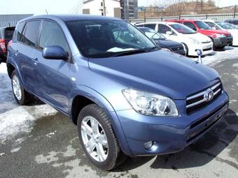 2005 Toyota RAV4 Photos