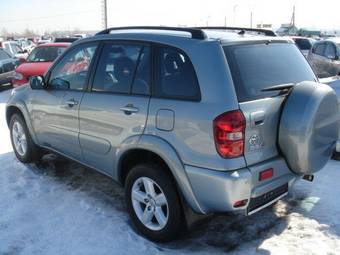 2005 Toyota RAV4 Photos