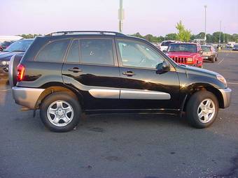 2005 Toyota RAV4 Photos