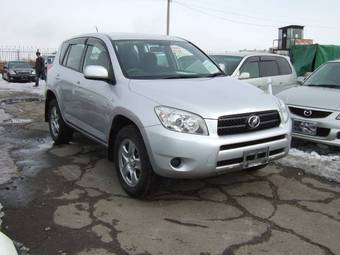 2005 Toyota RAV4 Photos