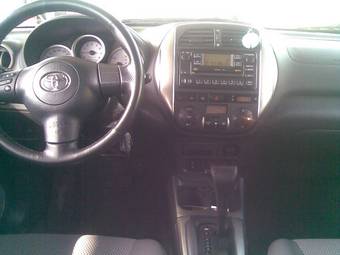 2005 Toyota RAV4 Images