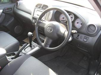2005 Toyota RAV4 Photos