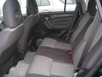 2005 Toyota RAV4 Photos