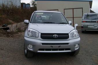 2005 Toyota RAV4 Photos