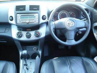 2005 Toyota RAV4 Pictures