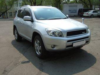 2005 Toyota RAV4 Photos