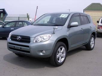 2005 Toyota RAV4 Pictures