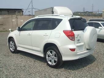 2005 Toyota RAV4 Pictures