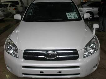 2005 Toyota RAV4 Photos