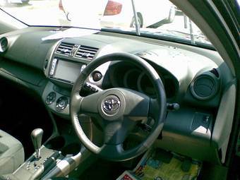 2005 Toyota RAV4 Photos