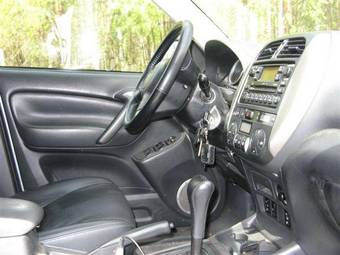 2005 Toyota RAV4 Pictures