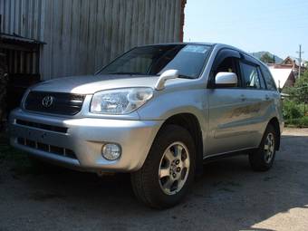 2005 Toyota RAV4 Photos