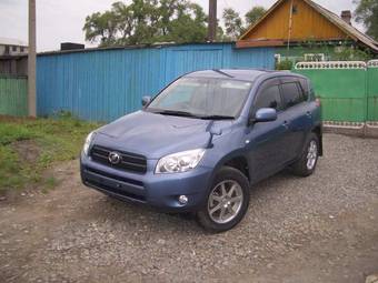 2005 Toyota RAV4 Pictures
