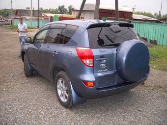 2005 Toyota RAV4 Pictures
