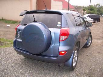 2005 Toyota RAV4 Photos