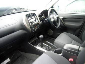 2005 Toyota RAV4 Photos