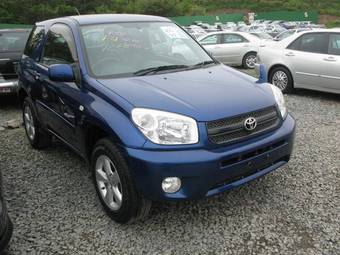 2005 Toyota RAV4 Photos
