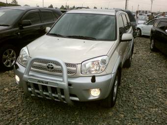 2005 Toyota RAV4 Photos