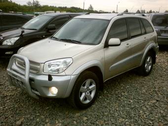 2005 Toyota RAV4 Photos