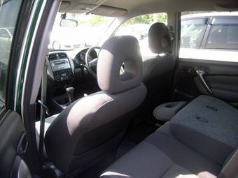 2005 Toyota RAV4 Pictures
