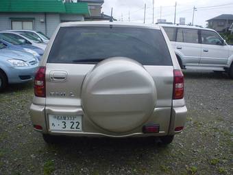 2005 Toyota RAV4 Pictures