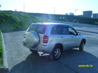 2005 Toyota RAV4 Photos