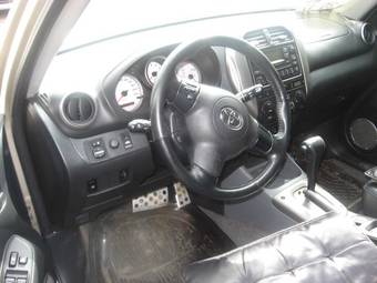 2005 Toyota RAV4 Pictures