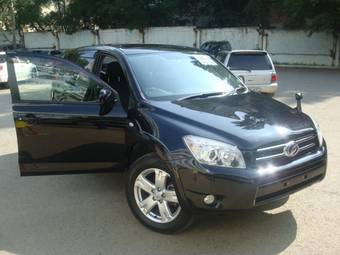 2005 Toyota RAV4 Photos