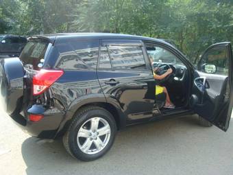 2005 Toyota RAV4 Images