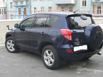 2005 Toyota RAV4 Photos