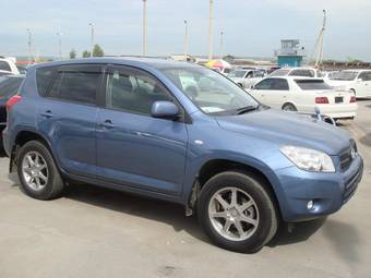 2005 Toyota RAV4 Photos