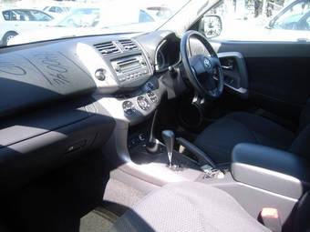 2005 Toyota RAV4 Pictures