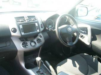 2005 Toyota RAV4 Pictures