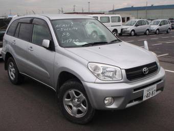 2005 Toyota RAV4 Photos