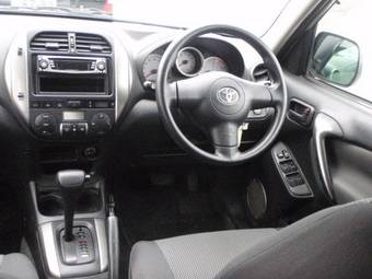 2005 Toyota RAV4 Photos