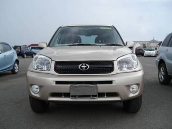 2005 Toyota RAV4 Pictures