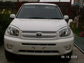 2005 Toyota RAV4 Pictures