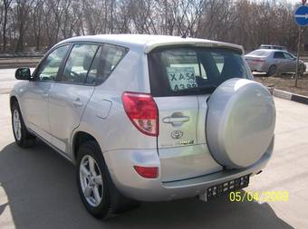 2006 Toyota RAV4 Photos