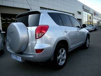 2006 Toyota RAV4 Photos