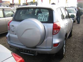 2006 Toyota RAV4 Photos