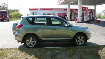 2006 Toyota RAV4 Photos