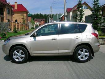 2007 Toyota RAV4 Pictures