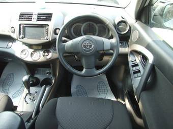 2010 Toyota RAV4 Photos